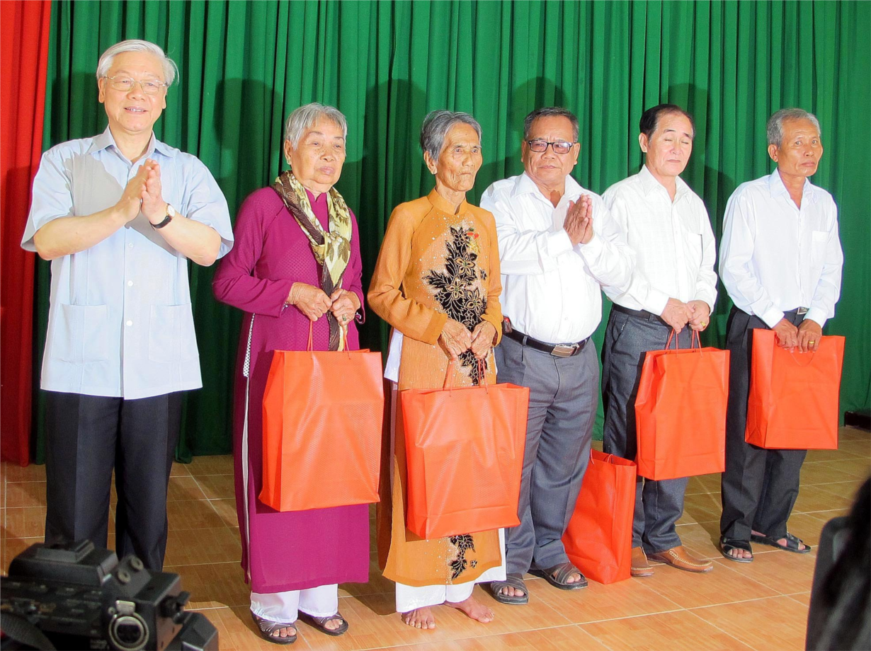 Tổng Bí thư Nguyễn Phú Trọng trong lòng đồng bào dân tộc (26/07/2024)